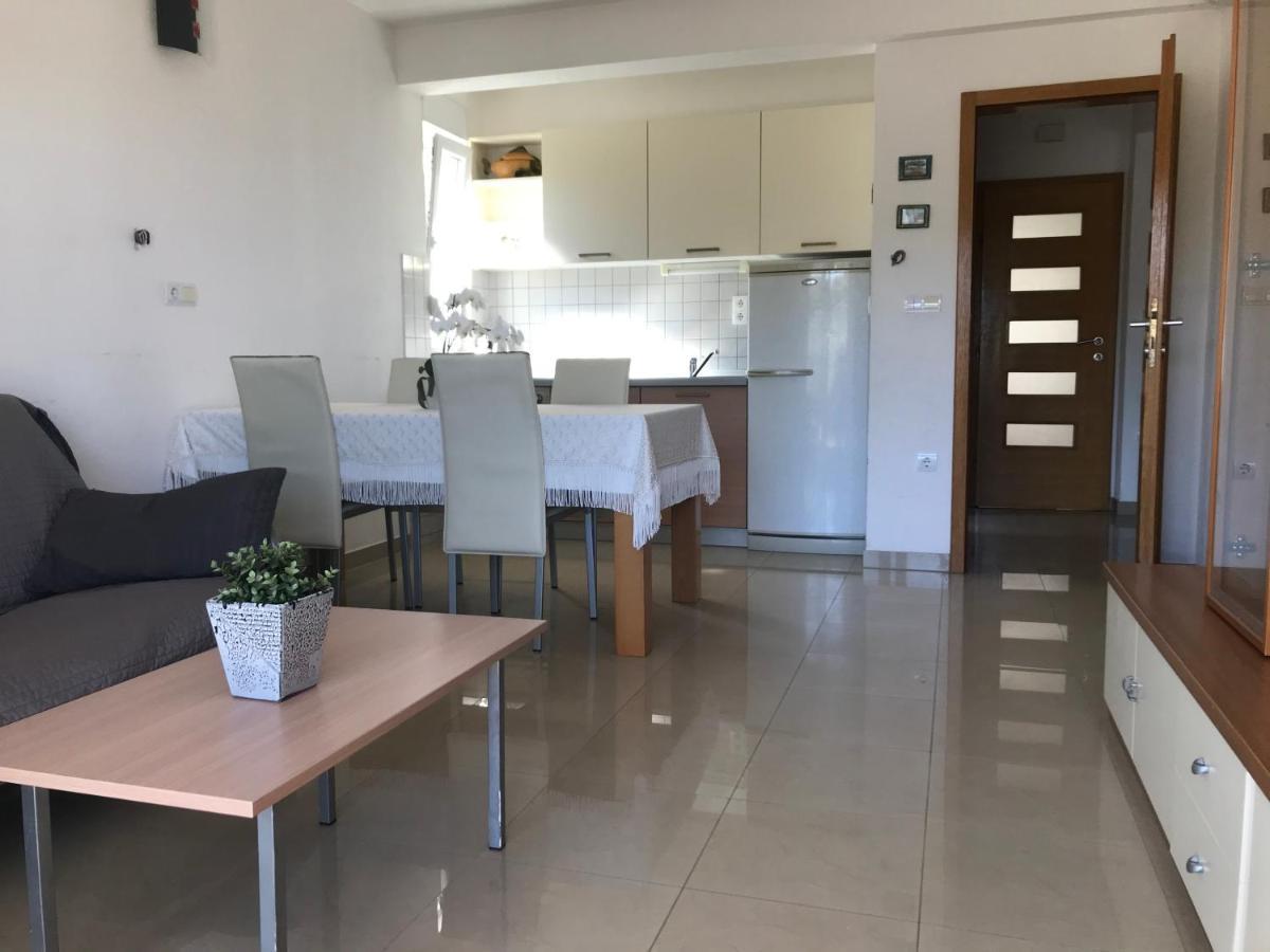 Apartments Marta Duće Екстериор снимка