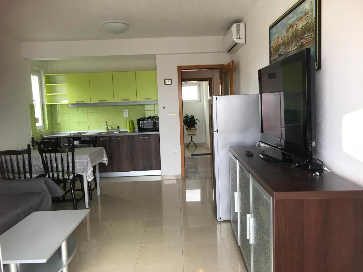 Apartments Marta Duće Екстериор снимка