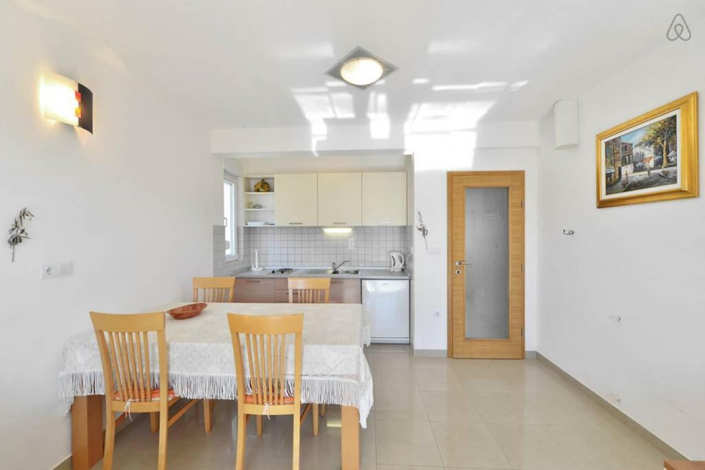 Apartments Marta Duće Екстериор снимка