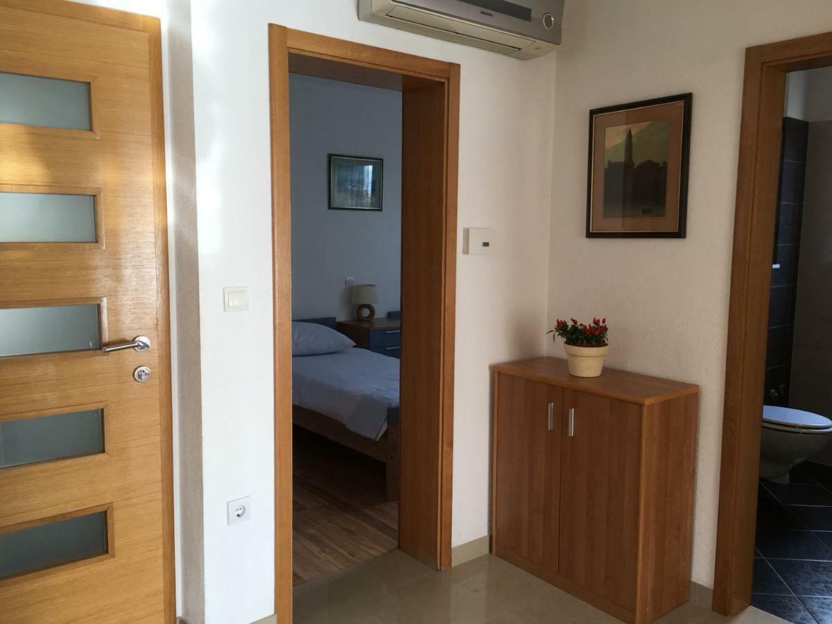 Apartments Marta Duće Екстериор снимка